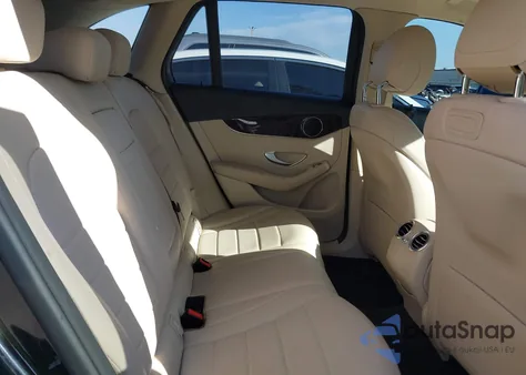 2019 Mercedes-Benz Glc 300 from USA, damaged, VIN WDC0G4JB2KV123804